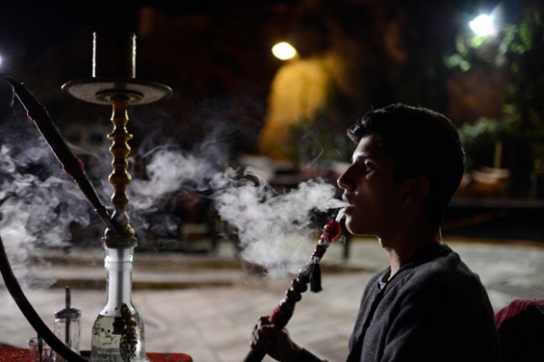 Rùng rợn cỏ Mỹ trộn shisha